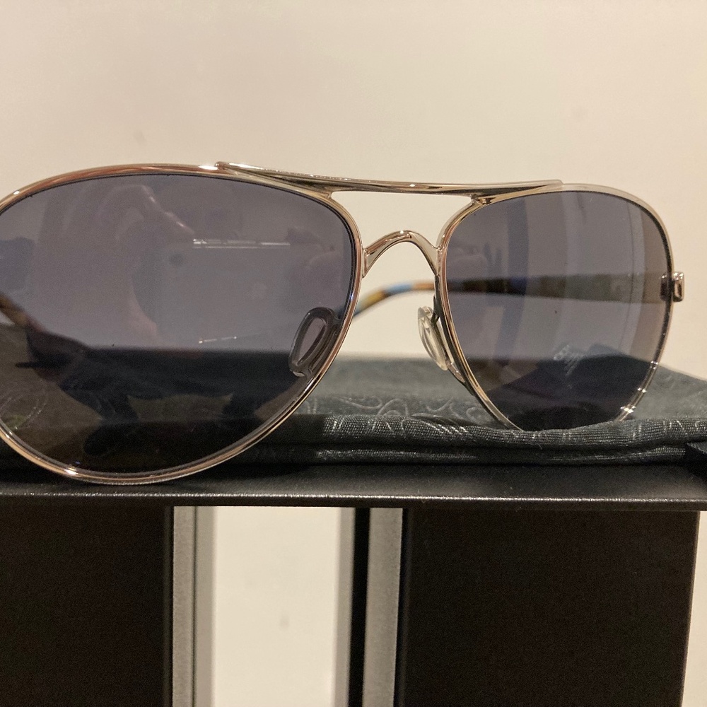 Oakley Tie Breaker